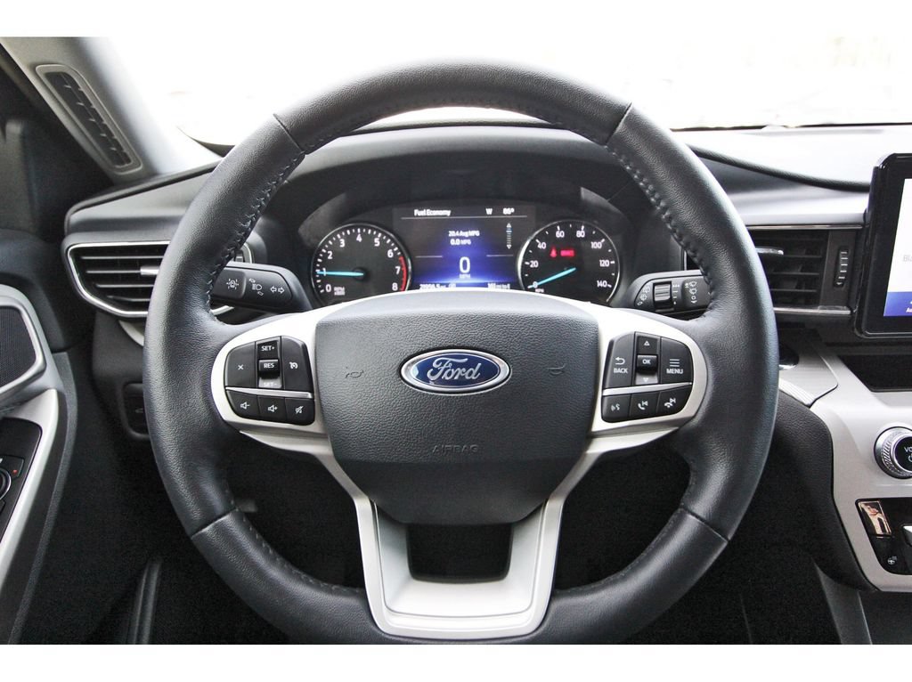 Certified 2024 Ford Explorer XLT w/ Equipment Group 202A RWD image 14