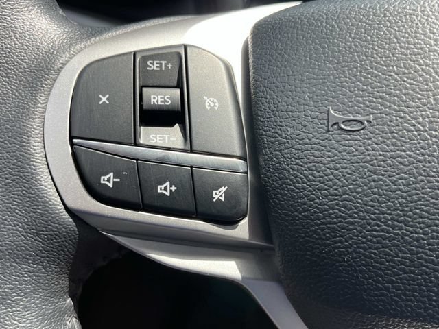 Certified 2024 Ford Explorer XLT w/ Equipment Group 202A AWD/4WD image 38