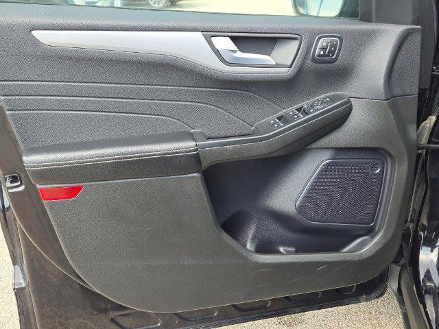 Certified 2024 Ford Escape Platinum AWD/4WD image 17