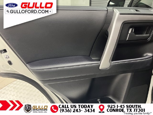 Used 2022 Toyota 4Runner SR5 Premium w/ Moonroof Package AWD/4WD image 16