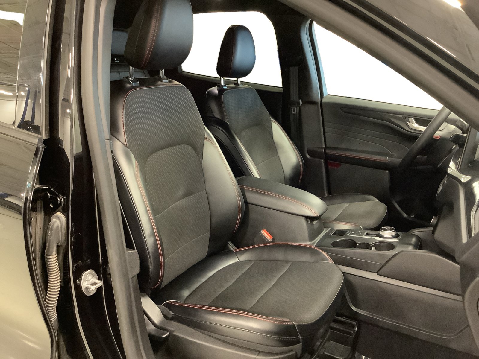 Certified 2023 Ford Escape ST-Line w/ Tech Pack #1 FWD image 23