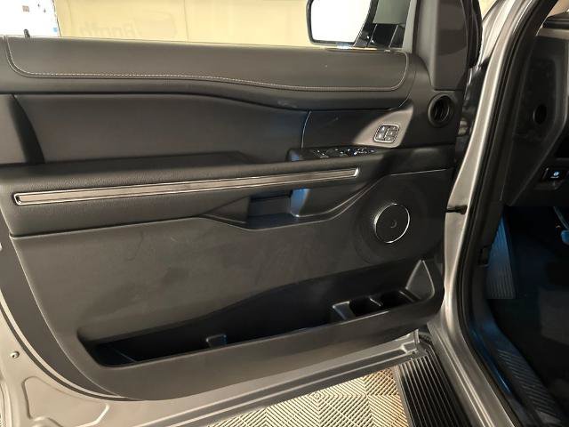 Certified 2024 Ford Expedition XLT RWD image 17