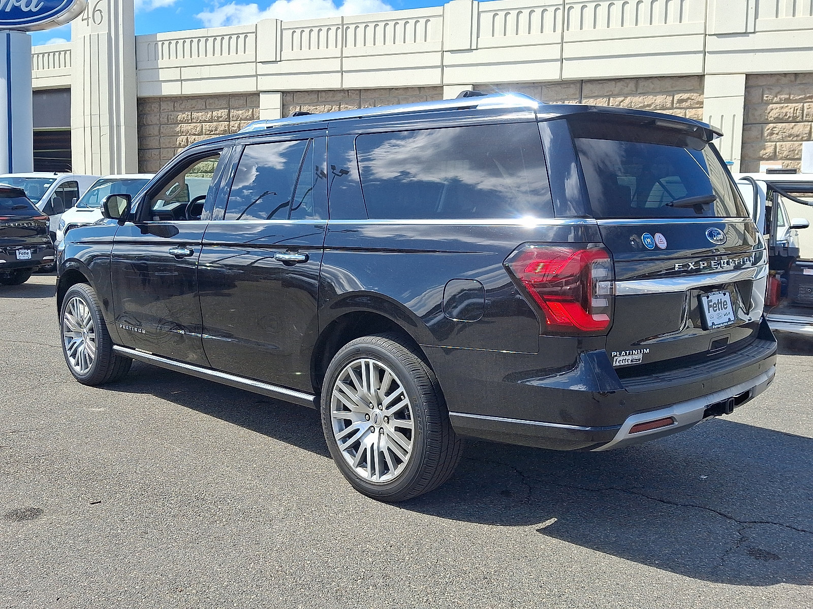 Certified 2023 Ford Expedition Max Platinum AWD/4WD image 6