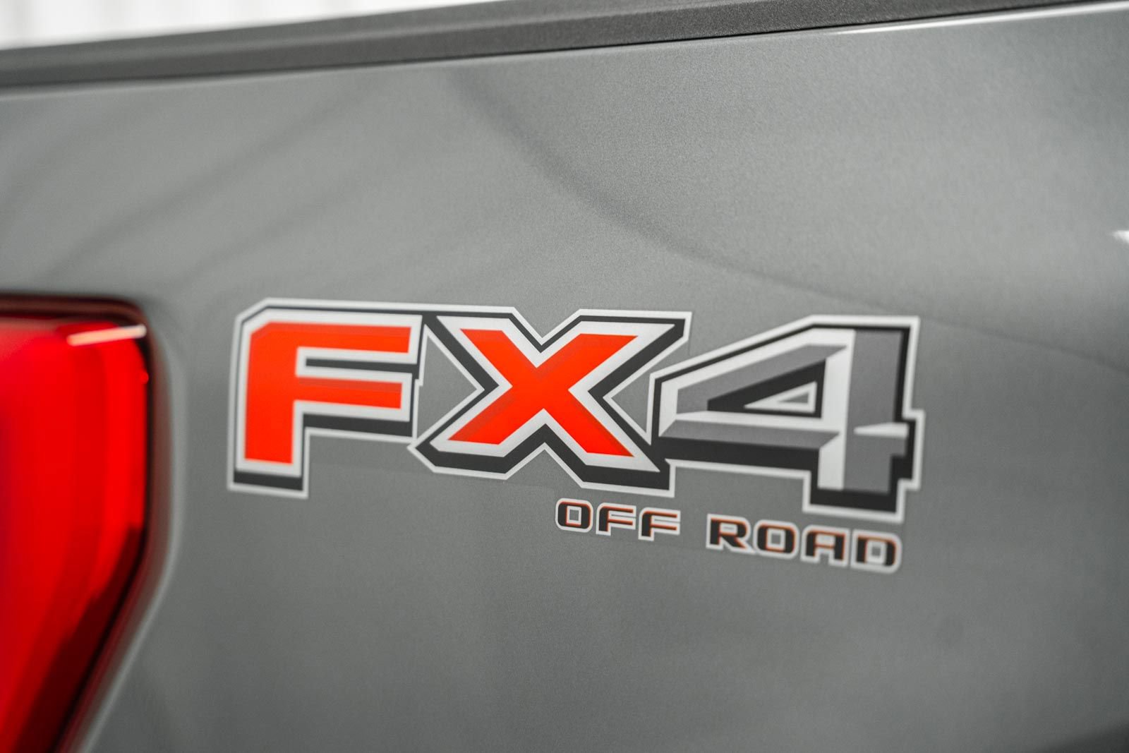 Certified 2022 Ford F150 Platinum w/ FX4 Off-Road Package image 19