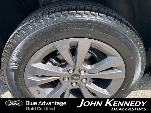 Certified 2022 Ford Explorer XLT w/ Equipment Group 202A AWD/4WD image 8