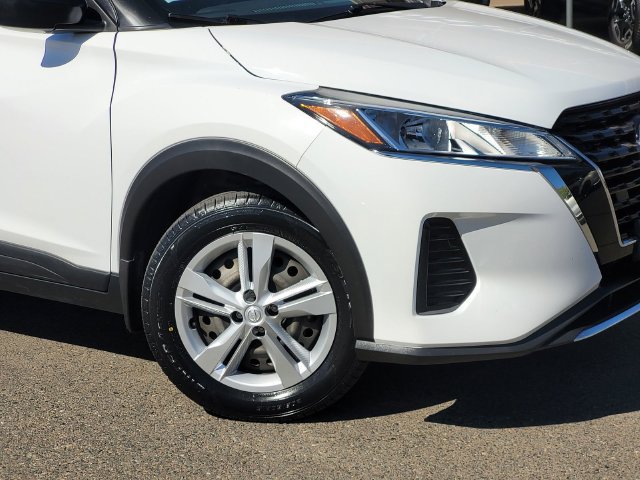 Used 2023 Nissan Kicks S FWD image 6