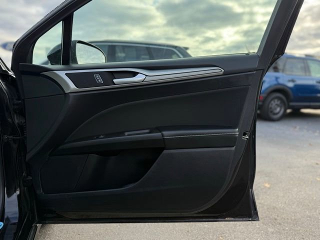 Certified 2020 Ford Fusion SE image 27