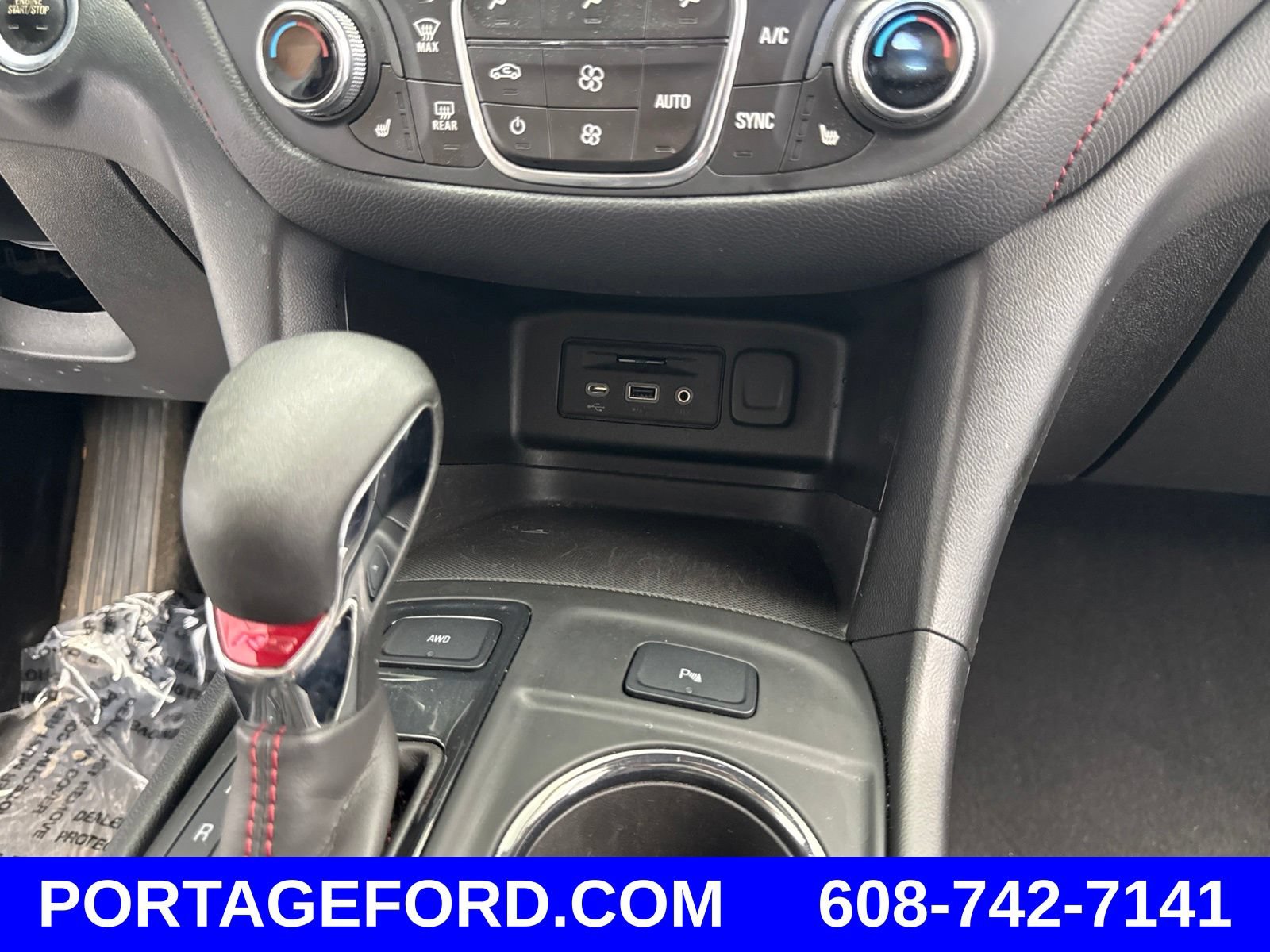 Used 2022 Chevrolet Equinox RS w/ RS Leather Package AWD/4WD image 18