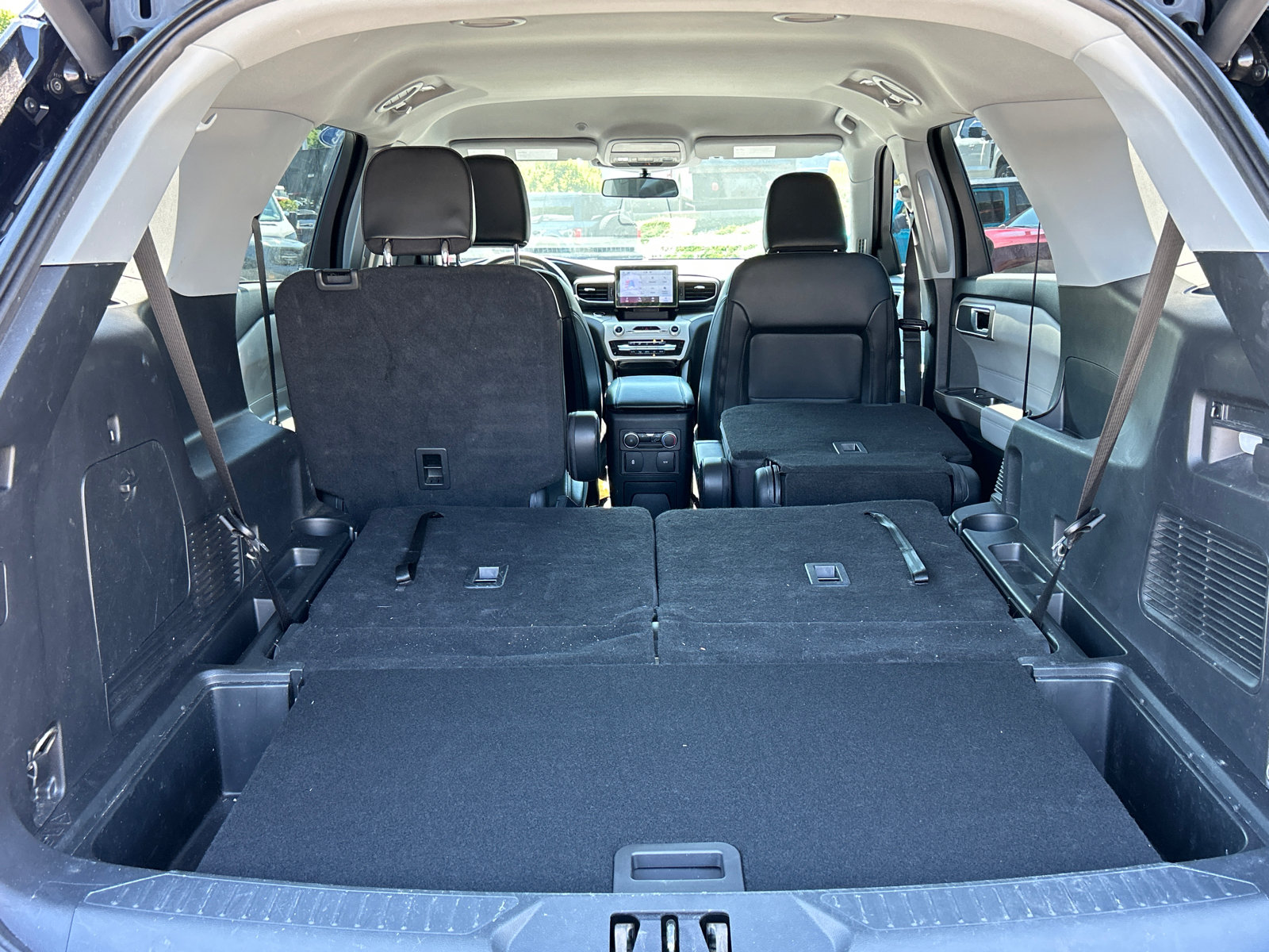 Certified 2023 Ford Explorer XLT w/ Equipment Group 202A AWD/4WD image 28