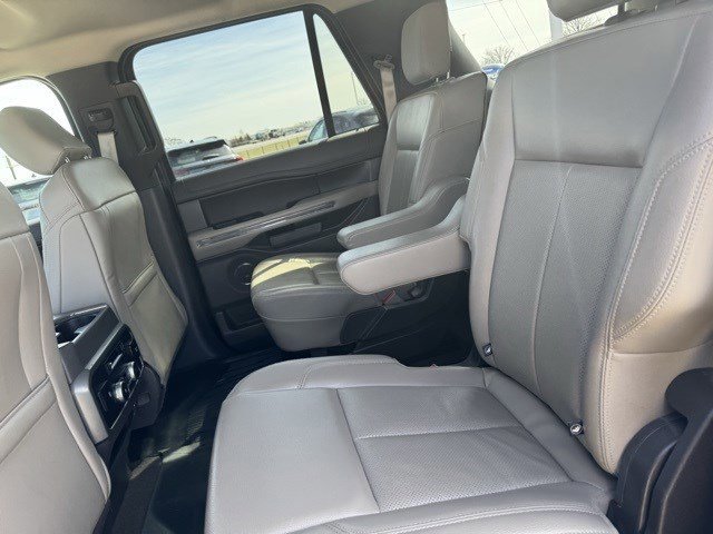Certified 2020 Ford Expedition XLT w/ Equipment Group 202A image 24
