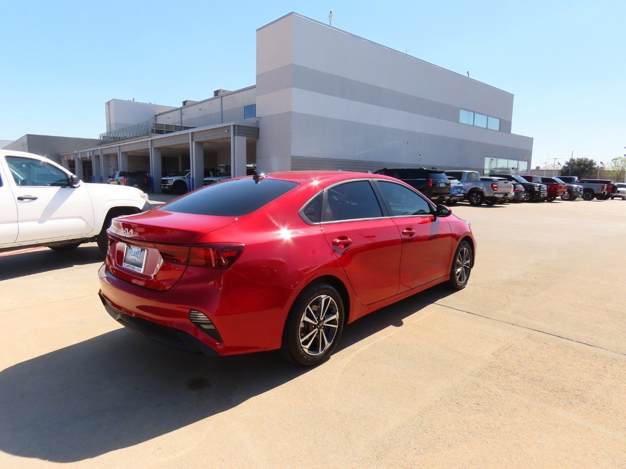 Used 2024 Kia Forte LXS image 5