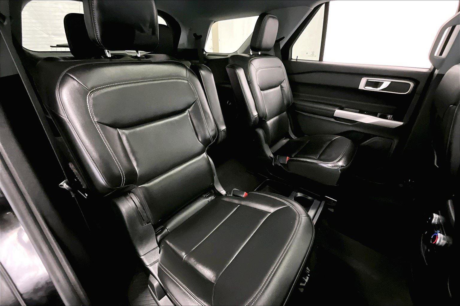 Certified 2021 Ford Explorer XLT w/ Equipment Group 202A image 26