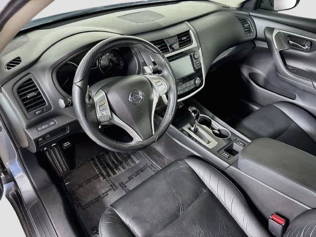 Used 2018 Nissan Altima 2.5 SR w/ SR Midnight Edition FWD image 2