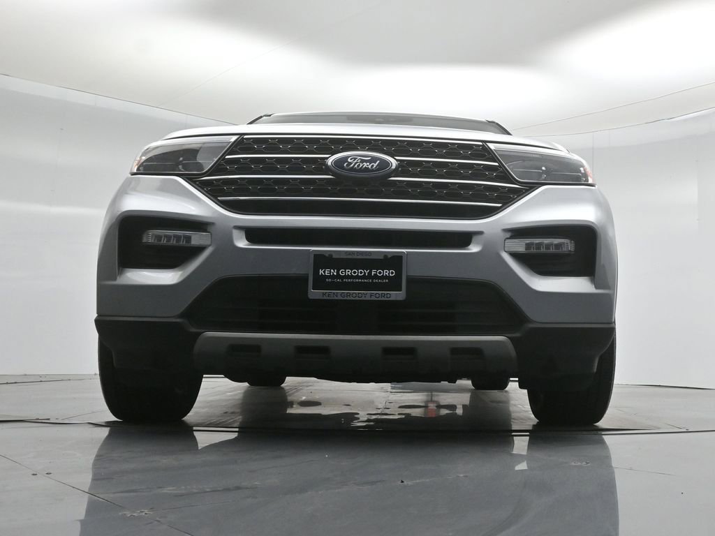 Certified 2022 Ford Explorer XLT w/ Equipment Group 202A image 48