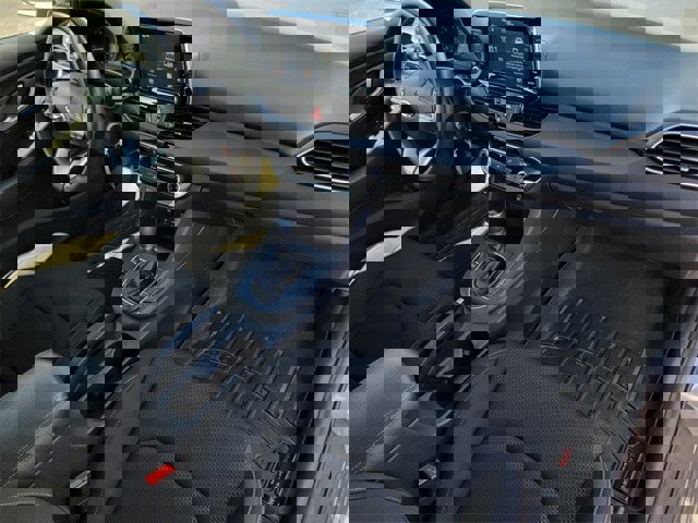 Used 2019 Hyundai Elantra GT image 25