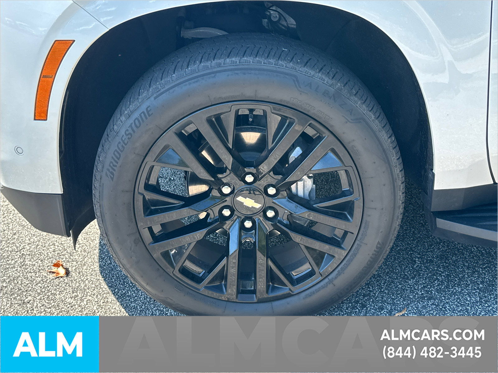 Used 2025 Chevrolet Tahoe Premier AWD/4WD image 12