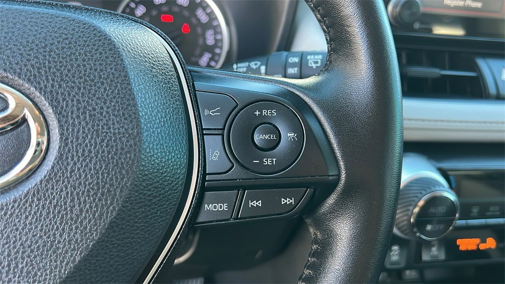 Used 2019 Toyota RAV4 XLE image 17