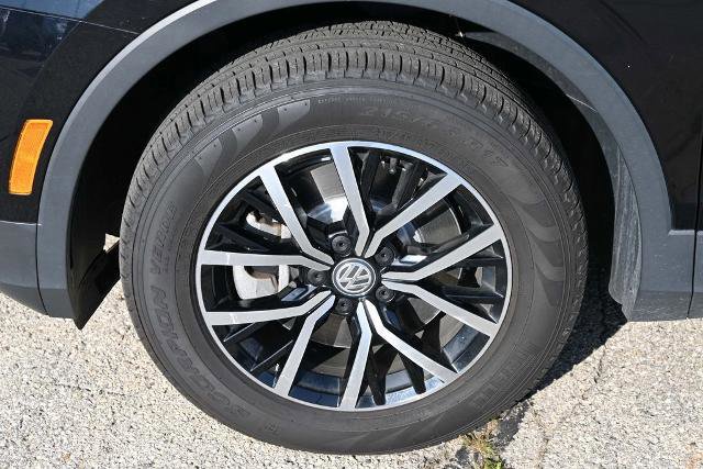 Used 2021 Volkswagen Tiguan SE image 13