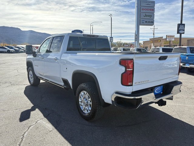 Used 2024 Chevrolet Silverado 3500 LTZ w/ LTZ Convenience Package image 4