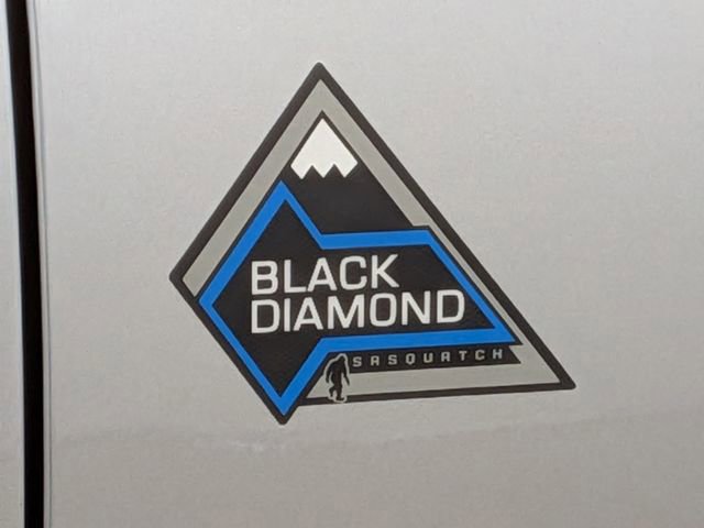 Certified 2024 Ford Bronco Black Diamond w/ Sasquatch Package AWD/4WD image 9
