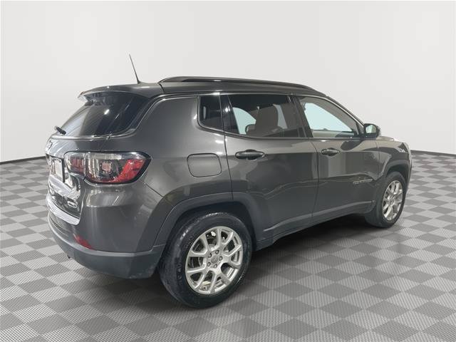 Used 2022 Jeep Compass Latitude AWD/4WD image 7