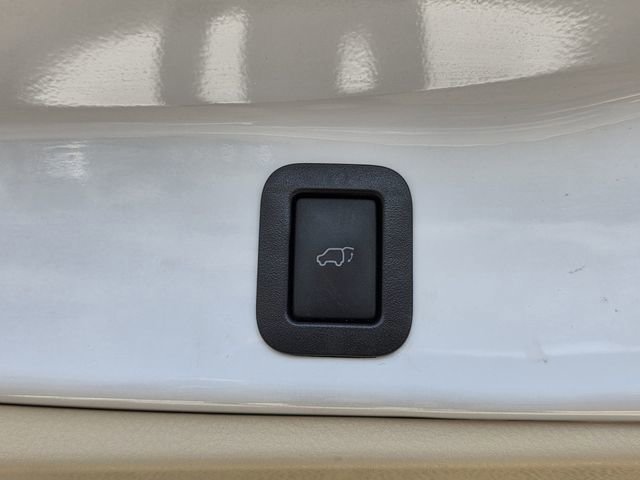 Used 2017 Toyota Highlander XLE image 29