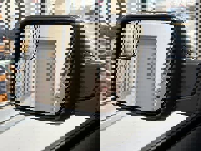 Certified 2018 Ford Explorer XLT image 15