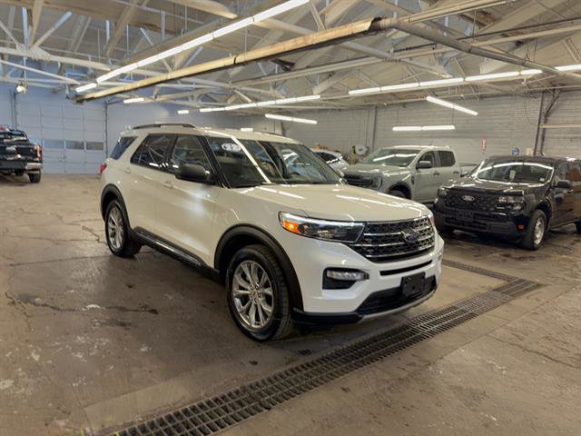 Certified 2022 Ford Explorer XLT w/ Equipment Group 202A image 7