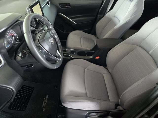 Used 2025 Toyota Corolla Cross AWD Hybrid image 16