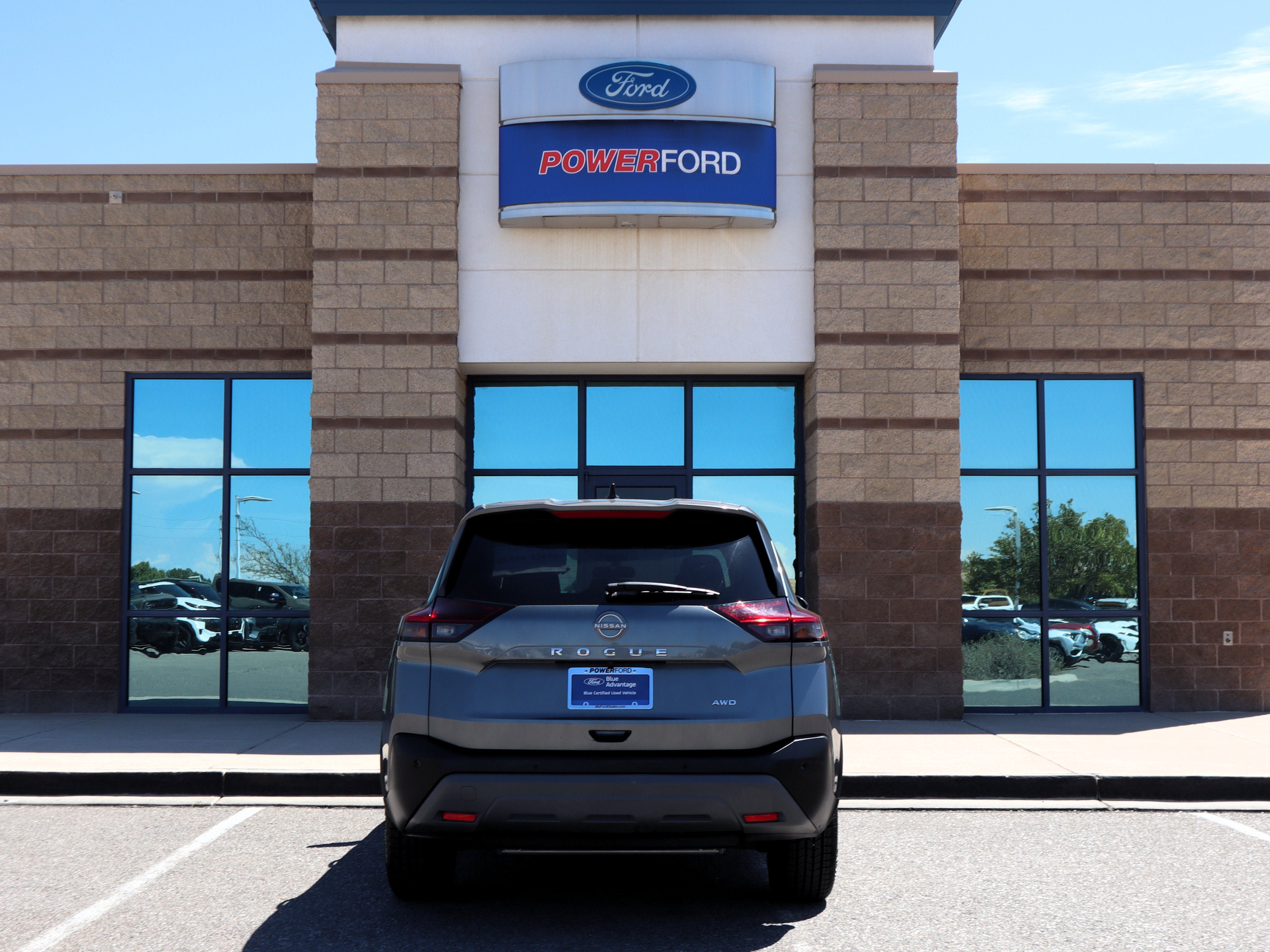 Used 2023 Nissan Rogue S AWD/4WD image 7