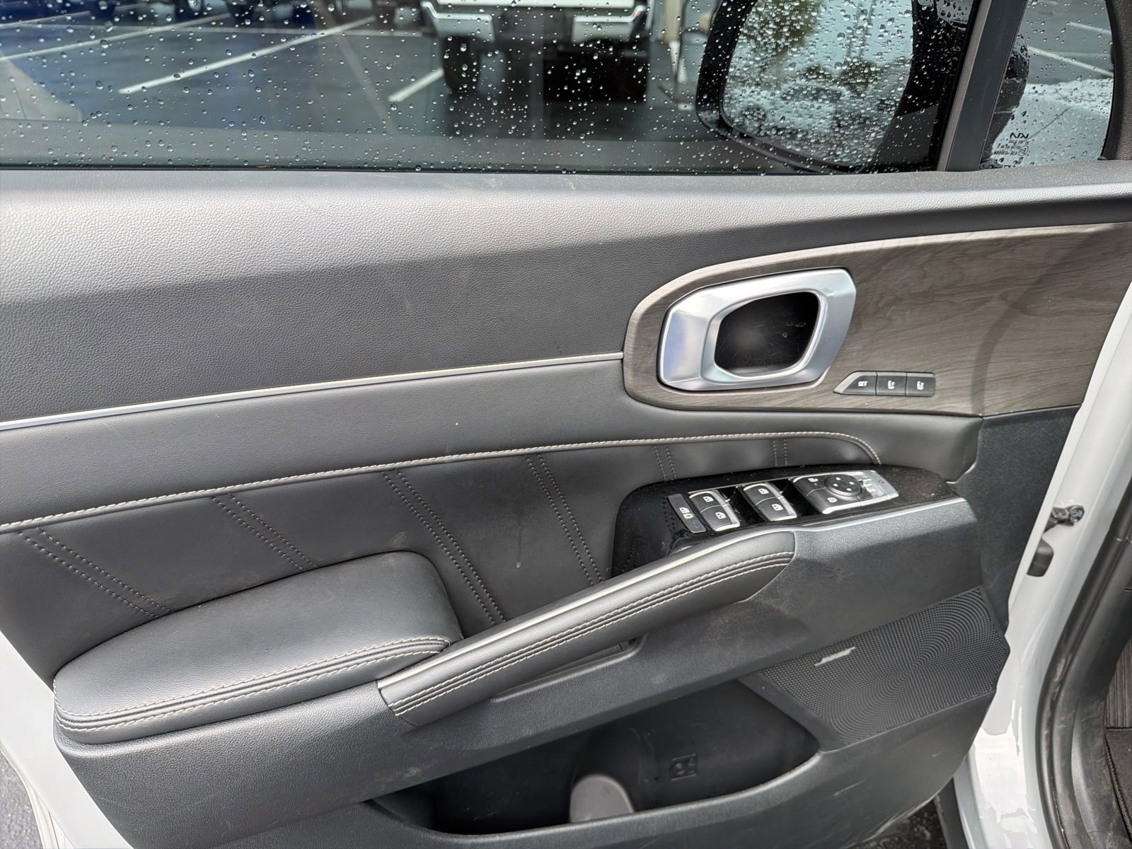 Used 2025 Kia Sorento SX Prestige image 19