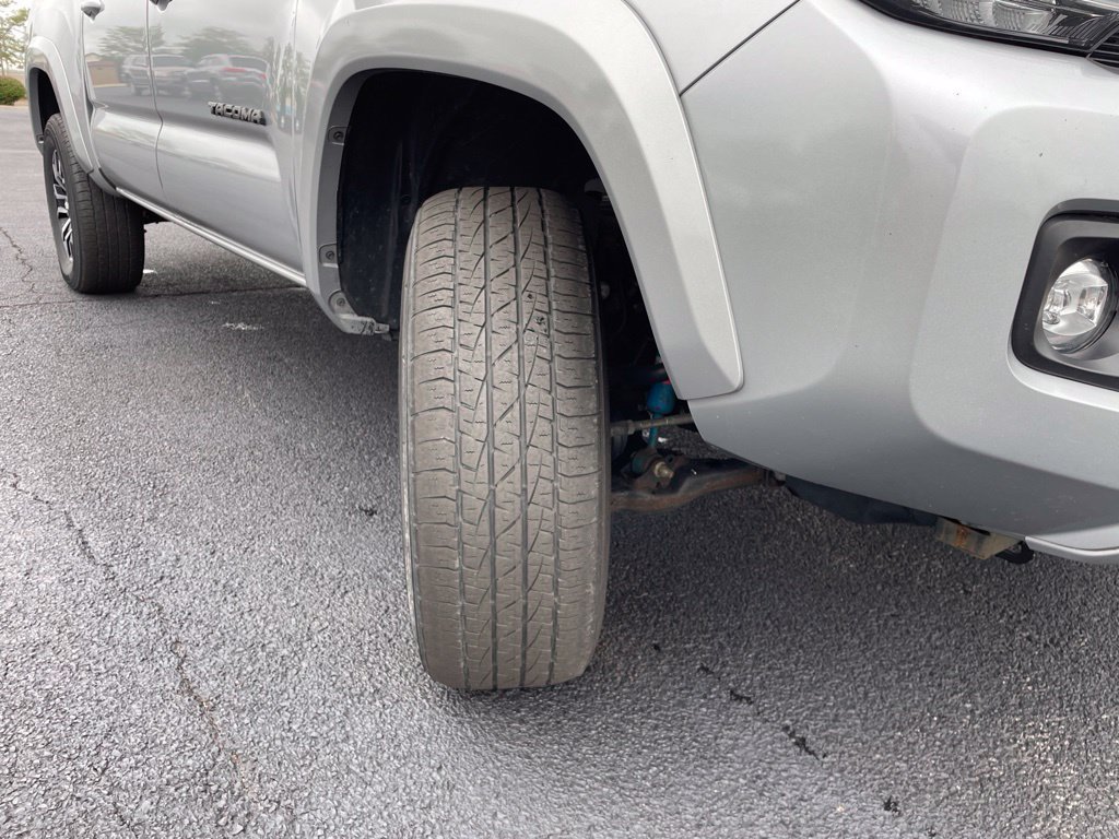 Used 2023 Toyota Tacoma TRD Sport w/ TRD Premium Sport Package AWD/4WD image 19