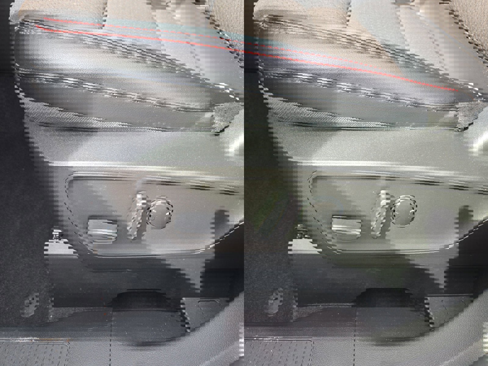 Certified 2023 Ford Escape ST-Line w/ Tech Pack #1 image 12