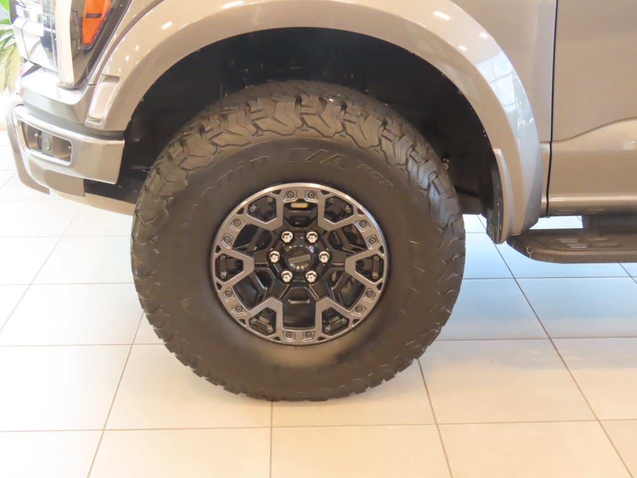 Certified 2024 Ford F150 Raptor w/ Equipment Group 803A Raptor R AWD/4WD image 5