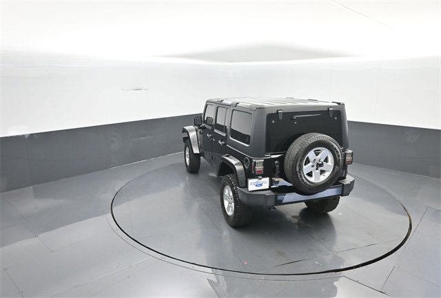 Used 2017 Jeep Wrangler Unlimited Sahara image 21