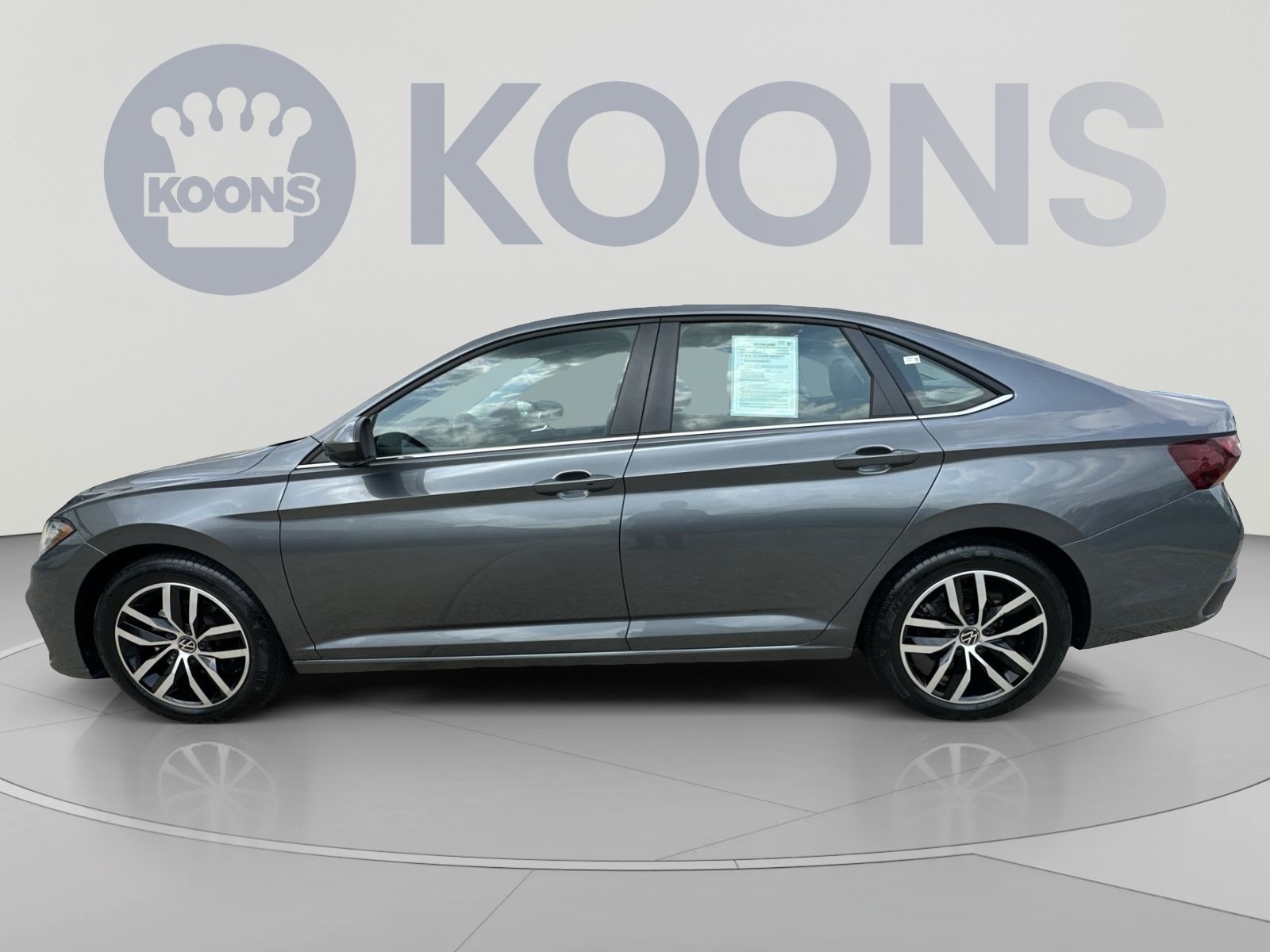 Used 2025 Volkswagen Jetta SE FWD image 7