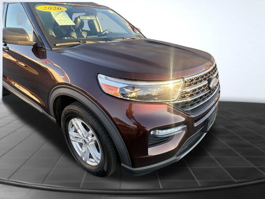 Certified 2020 Ford Explorer XLT w/ Equipment Group 202A AWD/4WD image 15