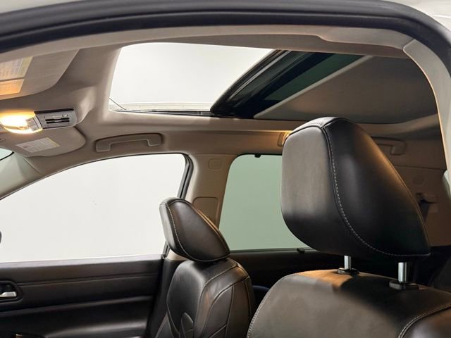 Used 2022 Nissan Pathfinder Platinum w/ Cargo Package image 35