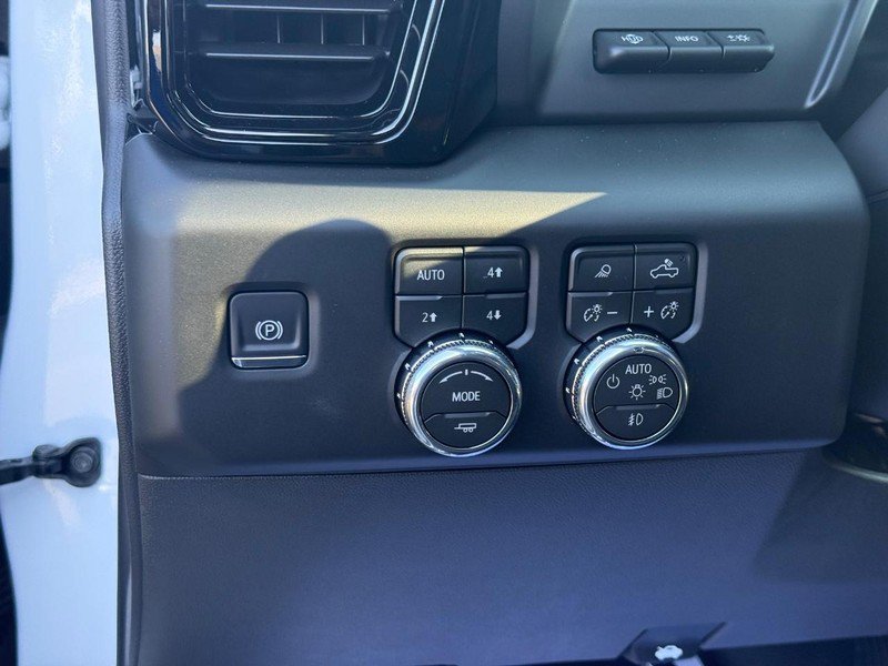 Used 2026 GMC Sierra 1500 AT4 w/ AT4 Premium Package AWD/4WD image 30