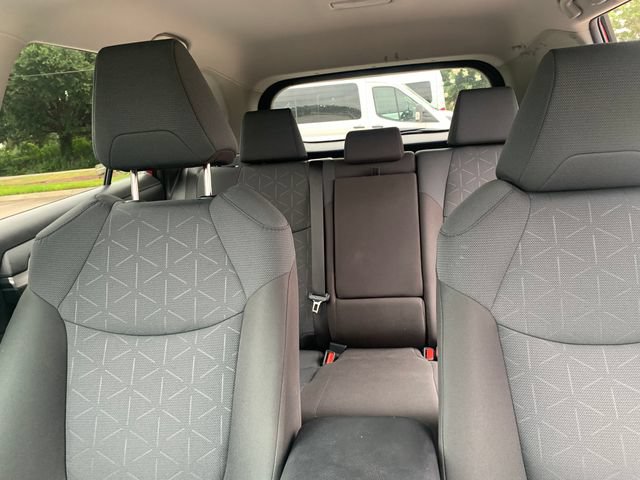 Used 2025 Toyota RAV4 XLE AWD/4WD image 12