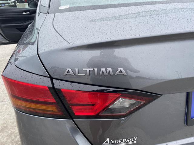 Used 2025 Nissan Altima 2.5 SV FWD image 34