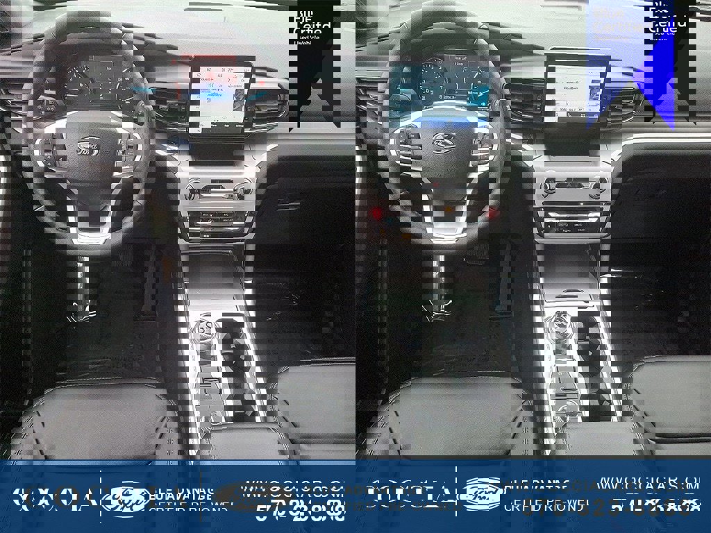 Certified 2023 Ford Explorer XLT w/ Equipment Group 202A image 11