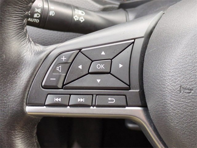 Used 2018 Nissan Rogue SL w/ Premium Package image 26