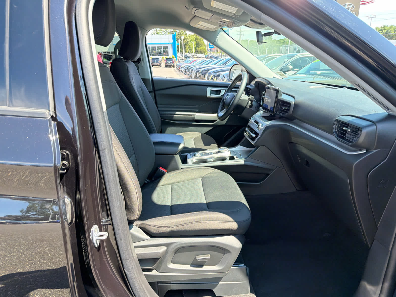 Certified 2023 Ford Explorer XLT AWD/4WD image 21