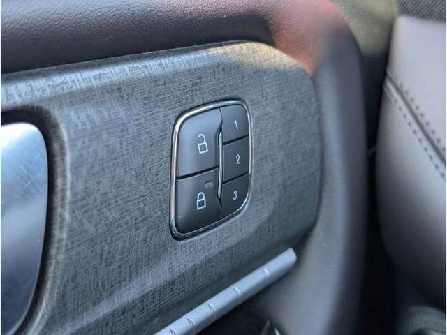 Certified 2025 Ford Explorer Platinum RWD image 14