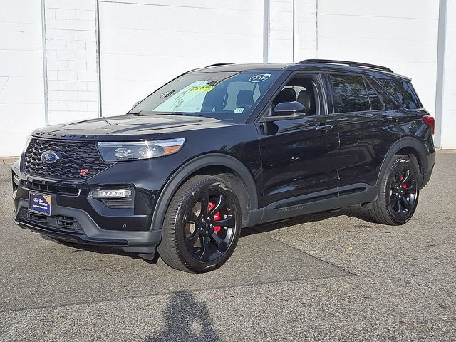 Certified 2023 Ford Explorer ST w/ Equipment Group 401A AWD/4WD image 4