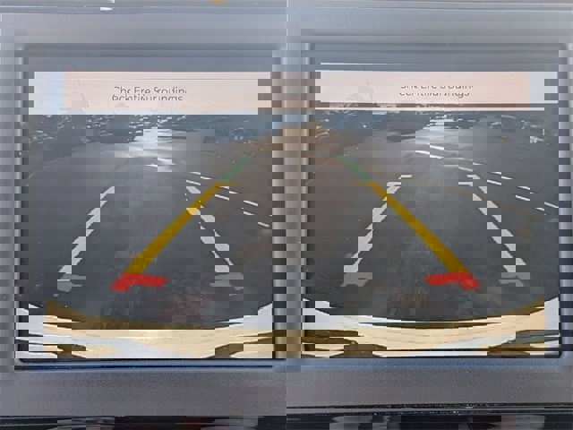 Used 2022 Chrysler Voyager LX image 24