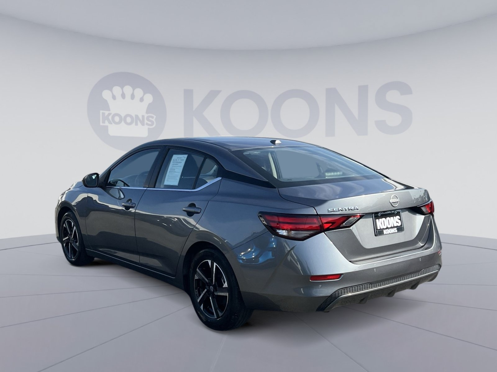 Used 2025 Nissan Sentra SV FWD image 8