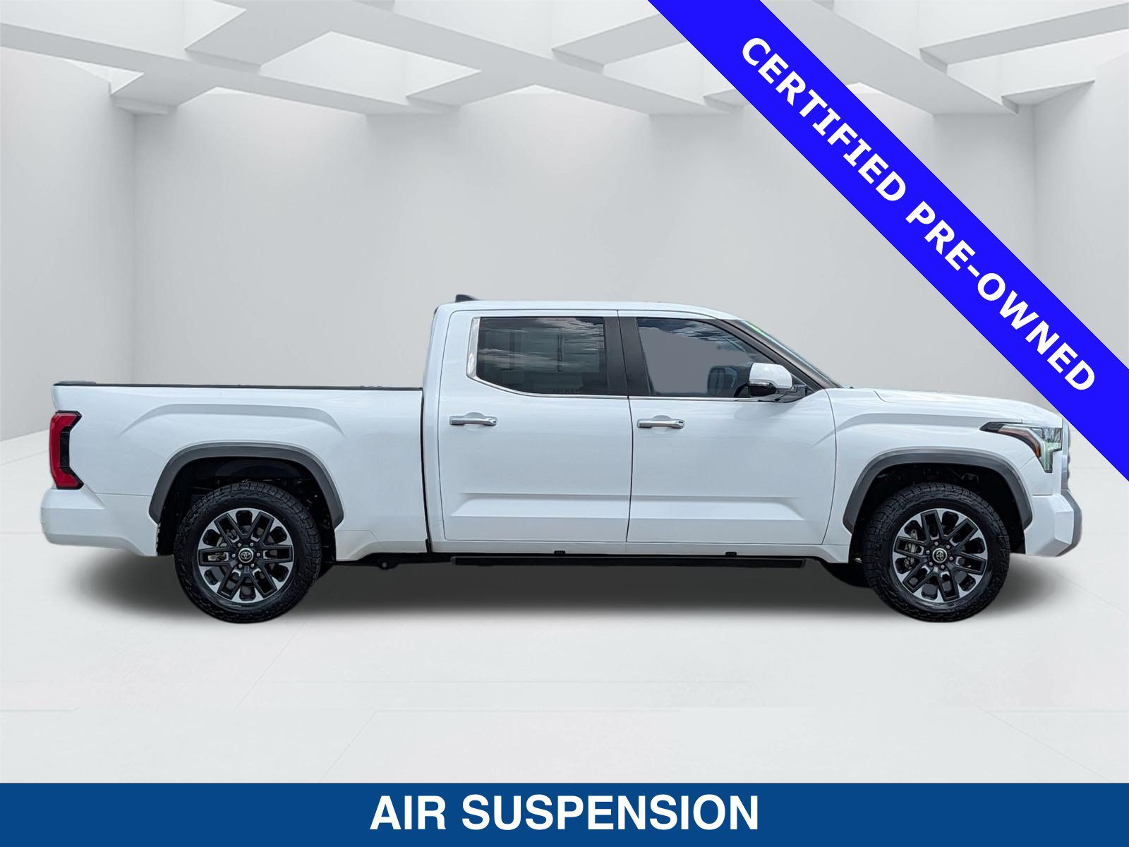 Used 2024 Toyota Tundra Limited AWD/4WD image 4