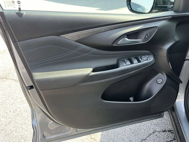 Used 2024 Buick Envista Sport Touring w/ Convenience I Package FWD image 17